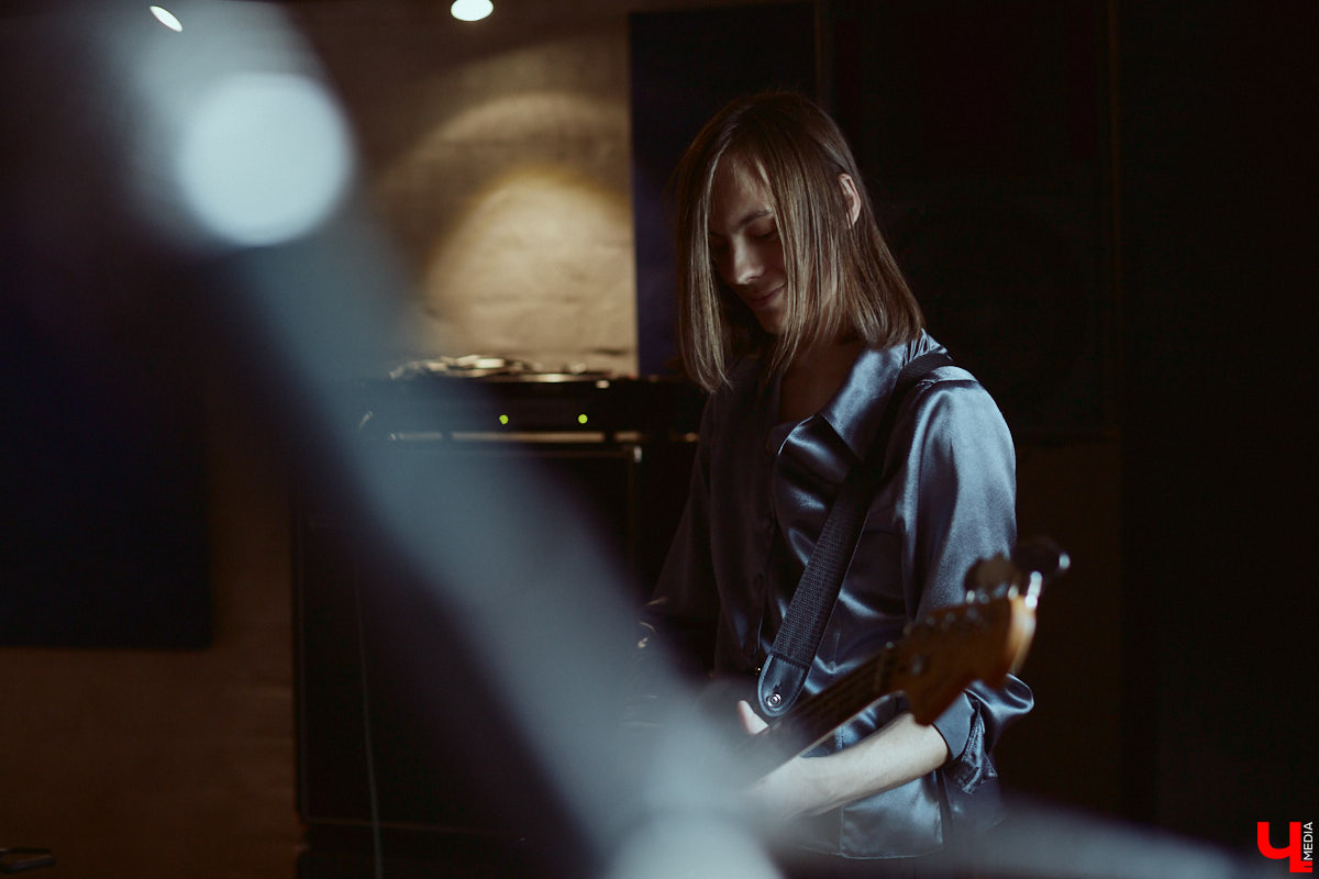 Знакомимся с молодыми владимирскими музыкантами, которые создают школьный поп-панк и называют себя «шляпой».