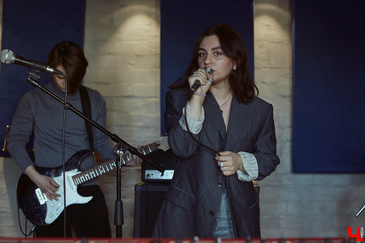 Знакомимся с молодыми владимирскими музыкантами, которые создают школьный поп-панк и называют себя «шляпой».