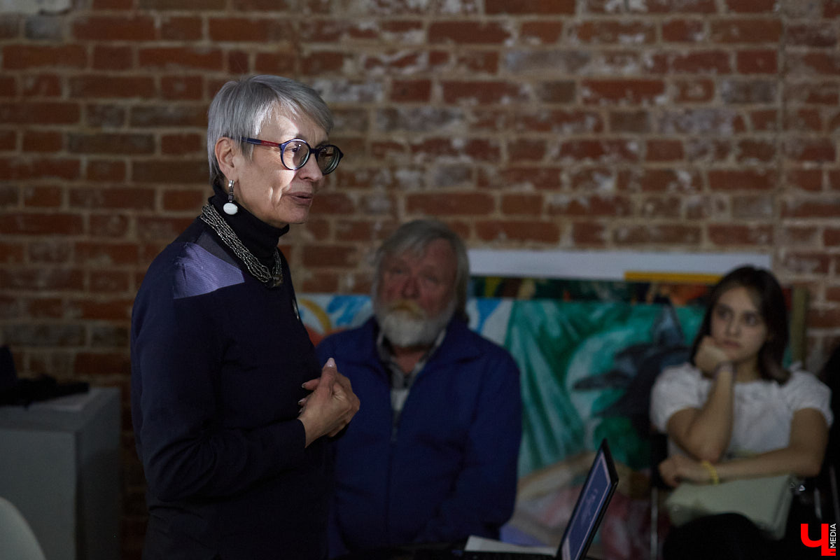 Во Владимире прошла встреча с Натальей Ударцевой. Эксперт рассказала о тенденциях современной фотографии и возможности побороться за победу на Всероссийском конкурсе «Молодые фотографы России».