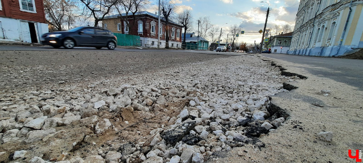 Дороги чинят ежегодно. А «приживается» ли асфальт? Оценили улицы, которые обновляли в 2020-м.