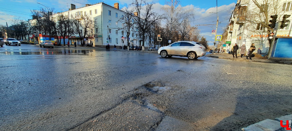 Дороги чинят ежегодно. А «приживается» ли асфальт? Оценили улицы, которые обновляли в 2020-м.