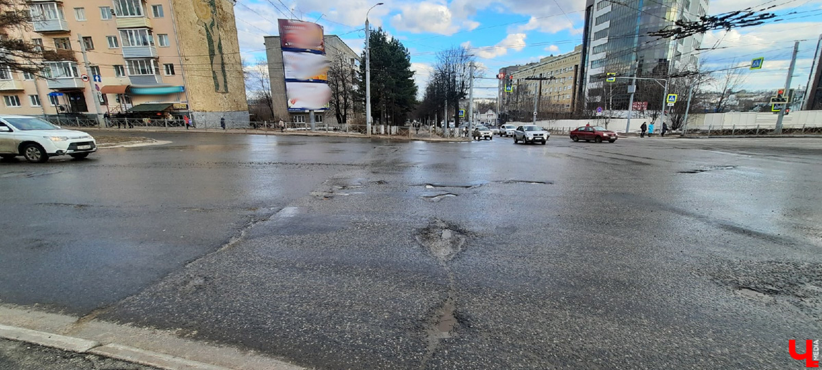 Дороги чинят ежегодно. А «приживается» ли асфальт? Оценили улицы, которые обновляли в 2020-м.