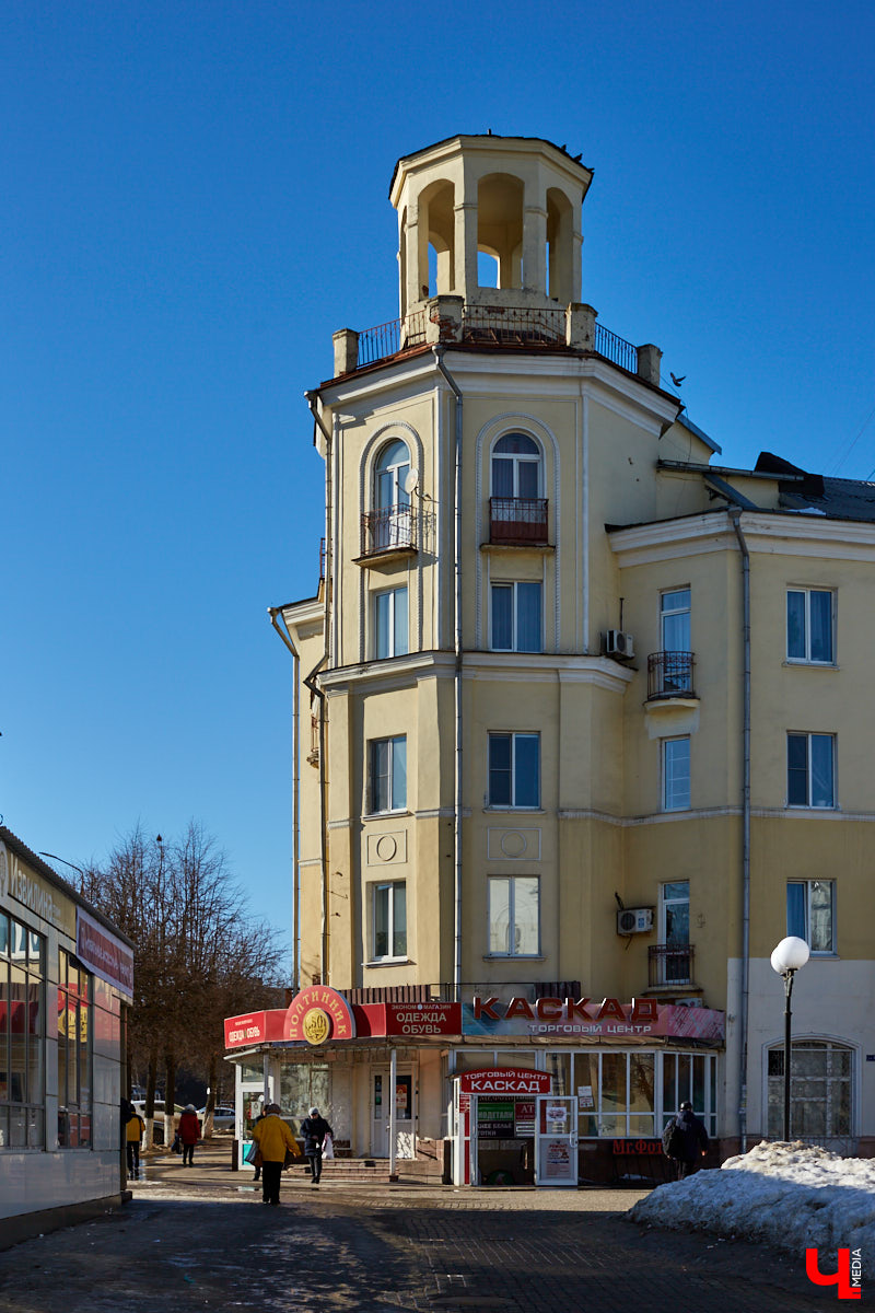 Вдохновились лекцией члена Союза архитекторов России Людмилы Басмановой и сделали подборку владимирских зданий в стиле советского классицизма.