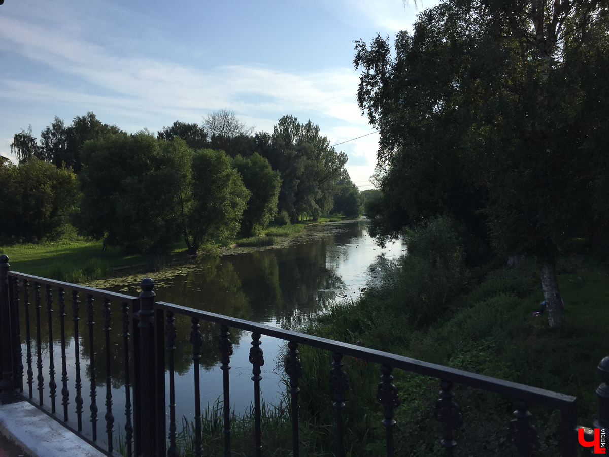 Есть такой дивный жанр: исторический анекдот. А есть невыдуманные истории об известных личностях и их взаимоотношениях с Владимирским краем. Мы нашли три таких повествования о Дюма, Чехове и Горьком.