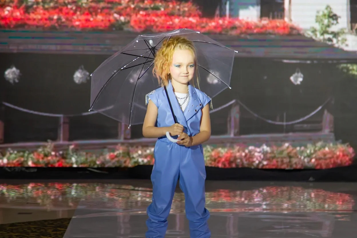 Владимирский дизайнер Наталья Рязанова завоевала победу в номинации «Самая смелая коллекция» на ежегодной национальной премии «KIDS FASHION AWARDS».