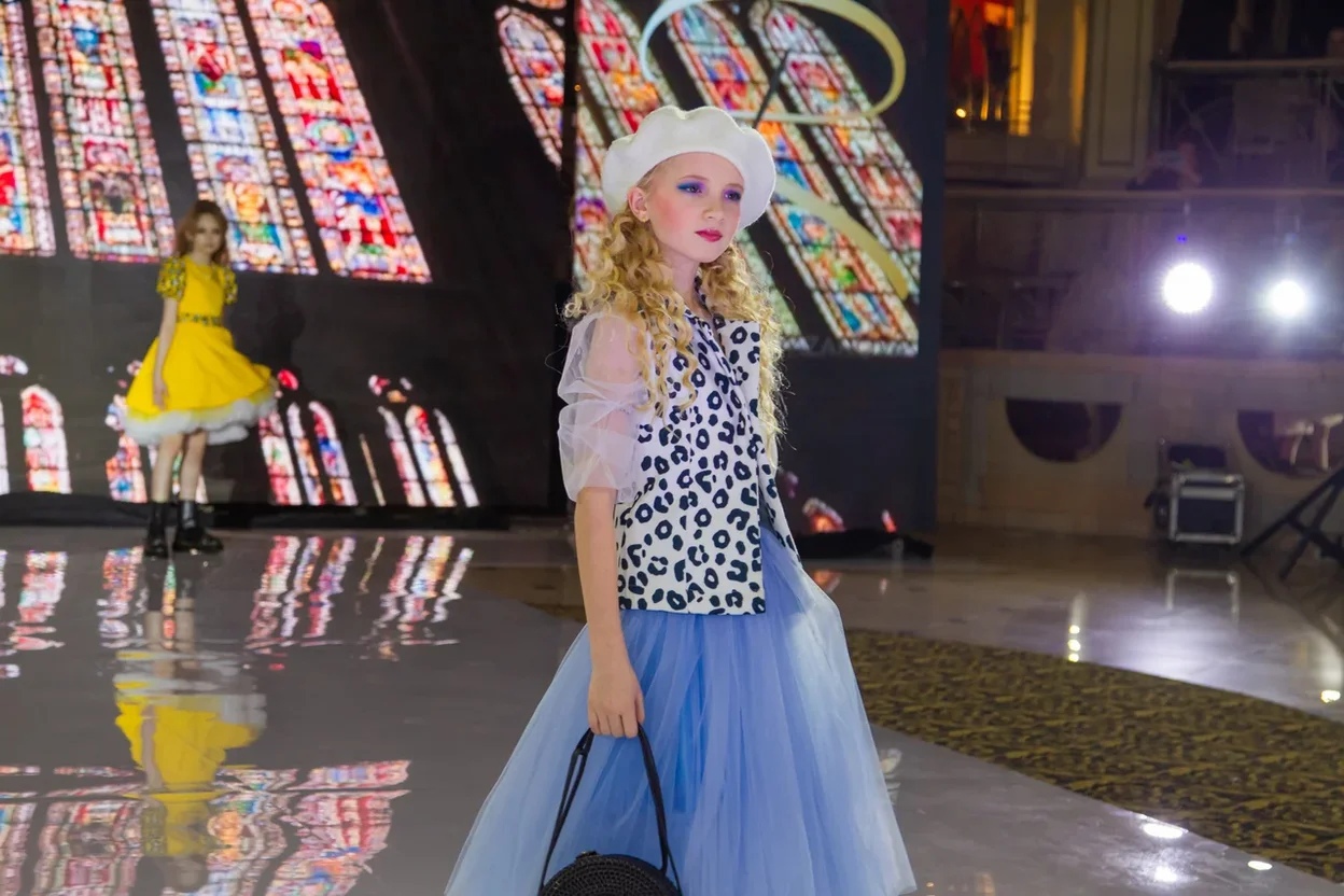 Владимирский дизайнер Наталья Рязанова завоевала победу в номинации «Самая смелая коллекция» на ежегодной национальной премии «KIDS FASHION AWARDS».