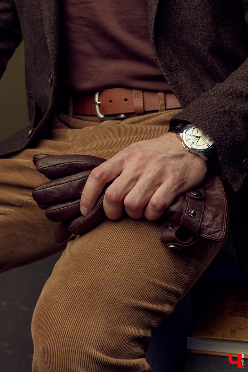 Максим Большаков - истинный современный джентльмен. Предпочитает сдержанность, лаконичность и твидовый casual.