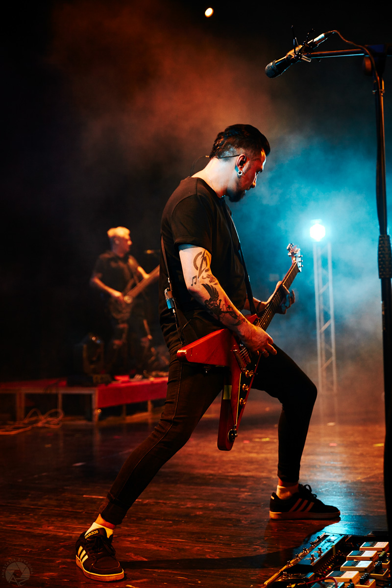 8 апреля стены владимирского Art Hall сотрясли звуки истинного альтернативного рока. Главным «виновником» этого стала группа LOUNA.