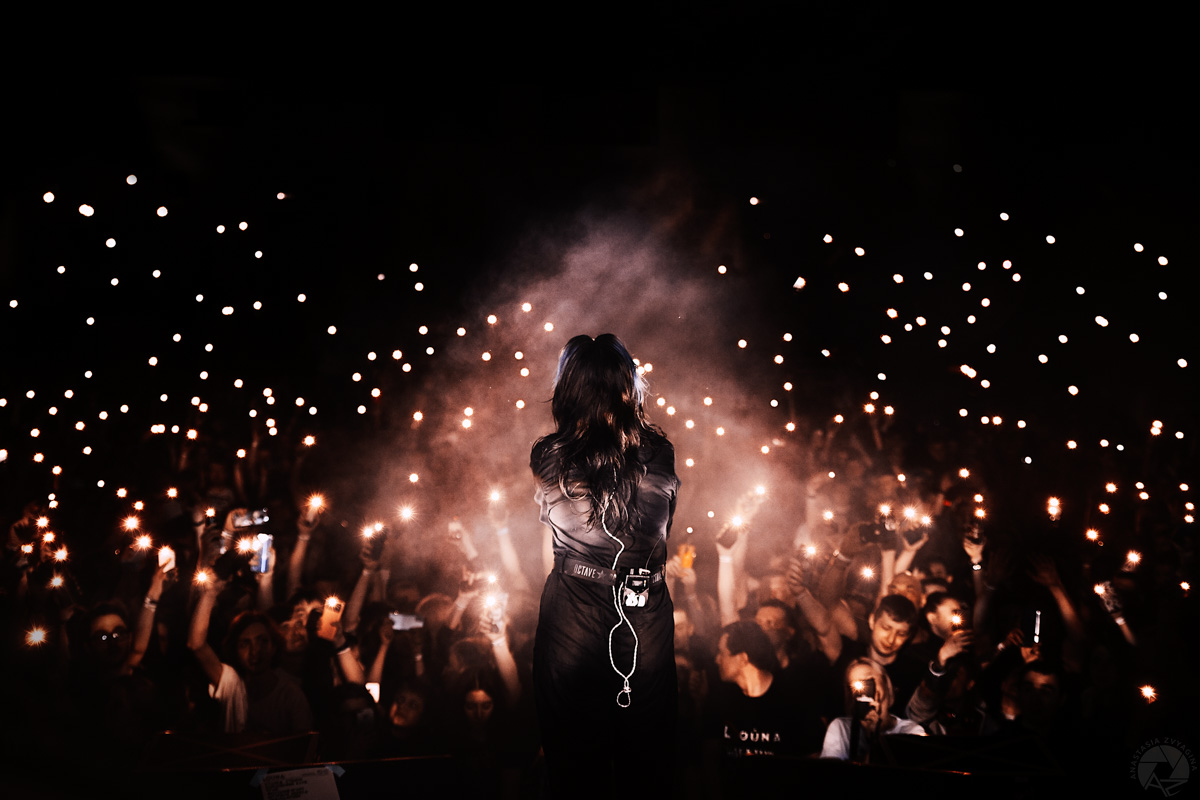 8 апреля стены владимирского Art Hall сотрясли звуки истинного альтернативного рока. Главным «виновником» этого стала группа LOUNA.