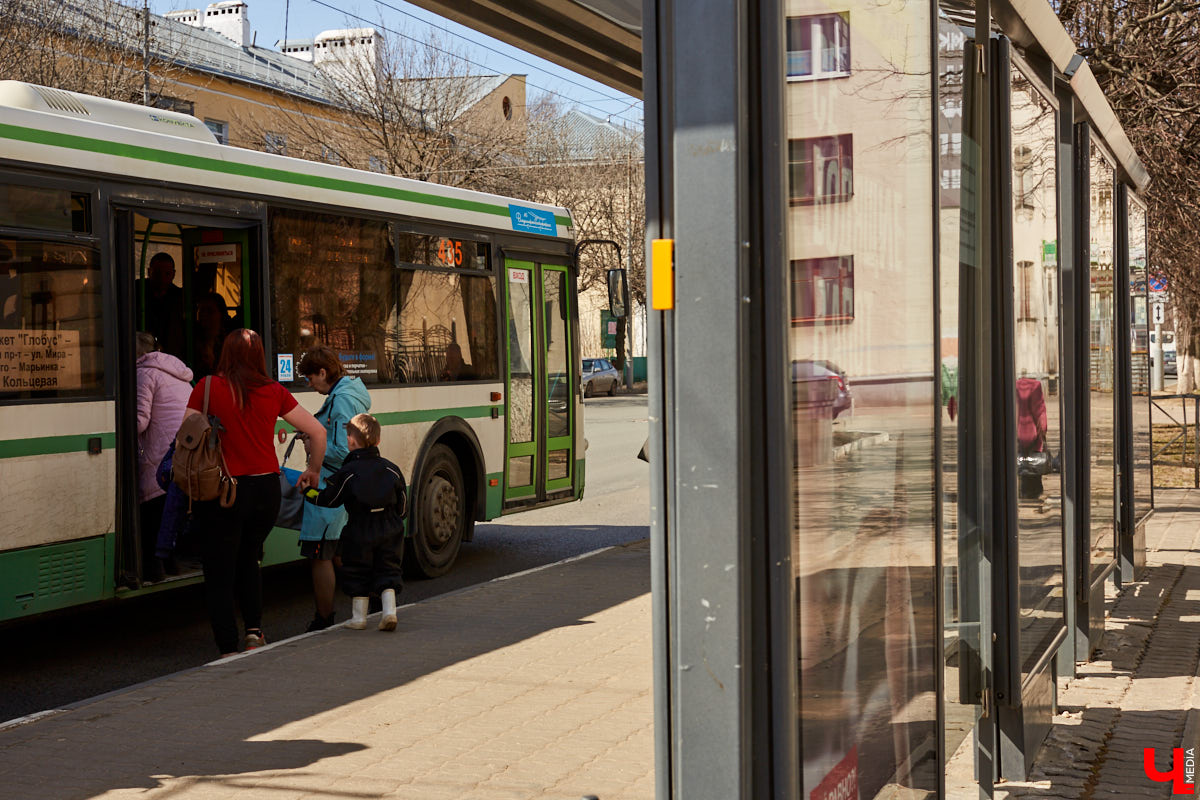 Владимирские остановки и критикуют, и одобряют. Но все же плюсов на этой неделе отметили больше. Про что речь? Сейчас проясним.