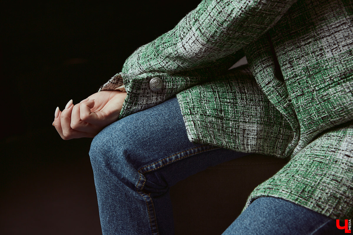 Сменила скучный дресс-код на повседневный кэжуал: стилист по прическам Виктория Черкунова представила нашему изданию свои любимые образы.