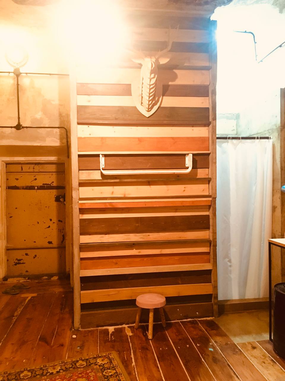 Владимирский мастер на все руки Сергей Кипер осуществил свою мечту: теперь он живет в самом центре города в лофт-квартире. Самостоятельная «настройка» отопления, канализации и водопровода — во сколько обошелся «ремонт по наитию»?