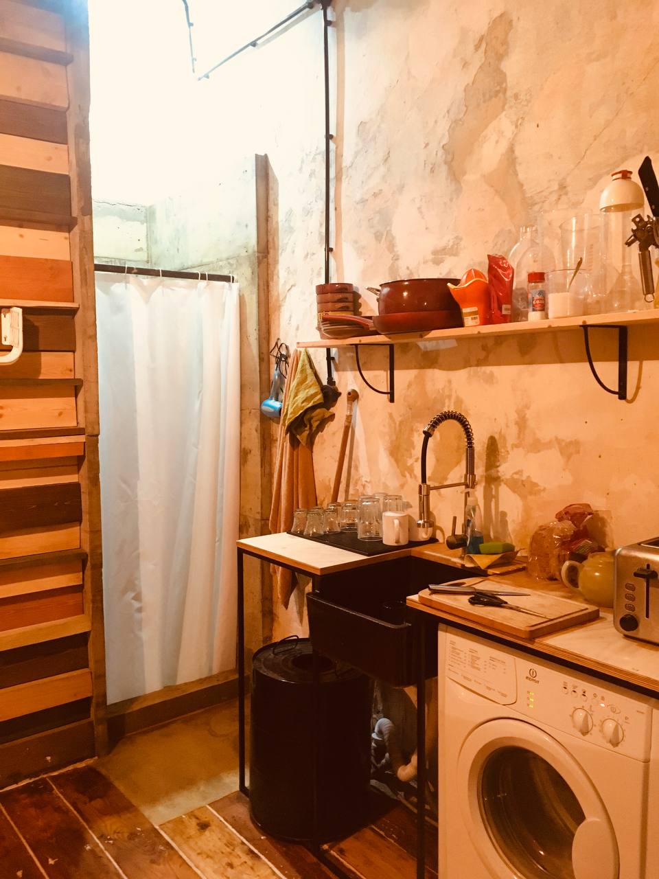 Владимирский мастер на все руки Сергей Кипер осуществил свою мечту: теперь он живет в самом центре города в лофт-квартире. Самостоятельная «настройка» отопления, канализации и водопровода — во сколько обошелся «ремонт по наитию»?