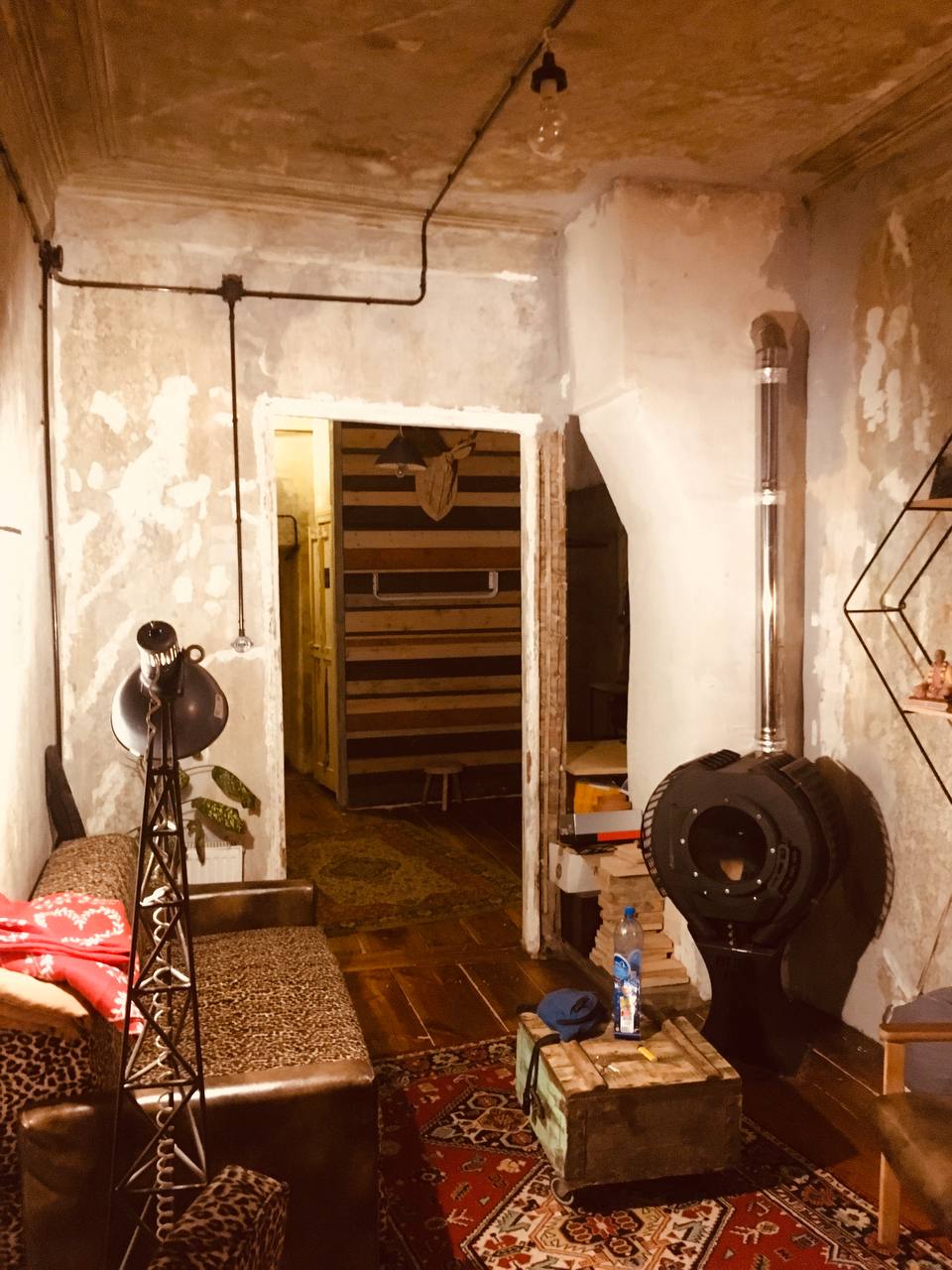 Владимирский мастер на все руки Сергей Кипер осуществил свою мечту: теперь он живет в самом центре города в лофт-квартире. Самостоятельная «настройка» отопления, канализации и водопровода — во сколько обошелся «ремонт по наитию»?