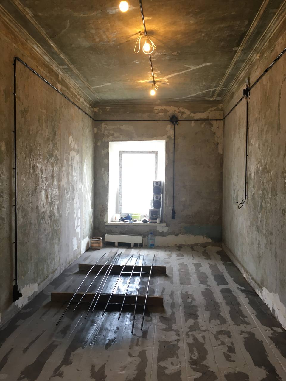 Владимирский мастер на все руки Сергей Кипер осуществил свою мечту: теперь он живет в самом центре города в лофт-квартире. Самостоятельная «настройка» отопления, канализации и водопровода — во сколько обошелся «ремонт по наитию»?