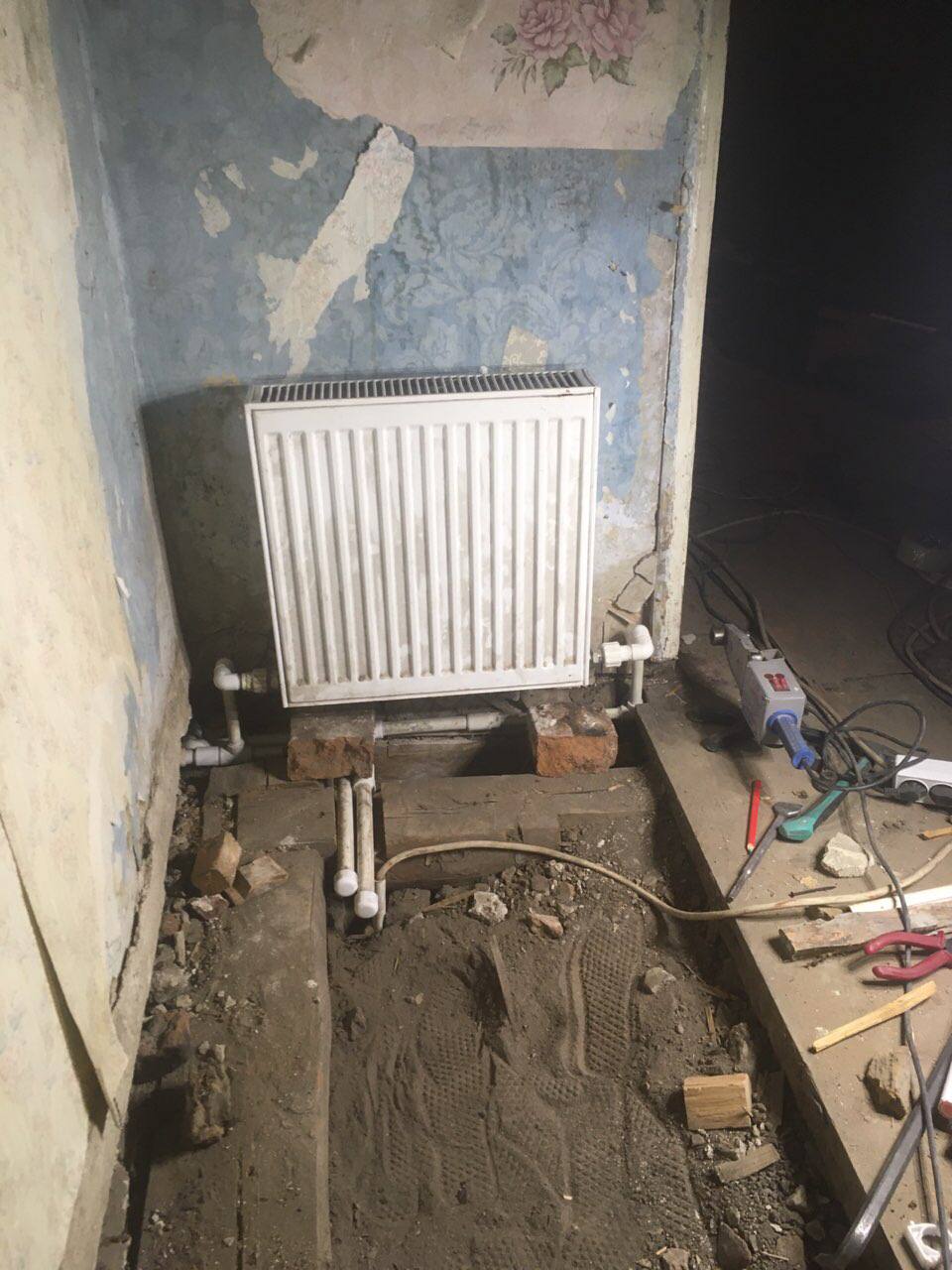 Владимирский мастер на все руки Сергей Кипер осуществил свою мечту: теперь он живет в самом центре города в лофт-квартире. Самостоятельная «настройка» отопления, канализации и водопровода — во сколько обошелся «ремонт по наитию»?