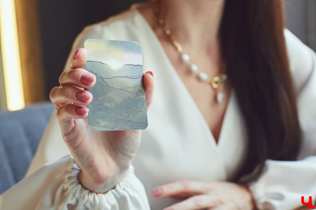 Настолки - это не всегда просто приятный досуг. Бывают еще и трансформационные игры. Участвуя в них, люди прорабатывают свои внутренние проблемы. Как это происходит, объяснила психолог Мария Точина.