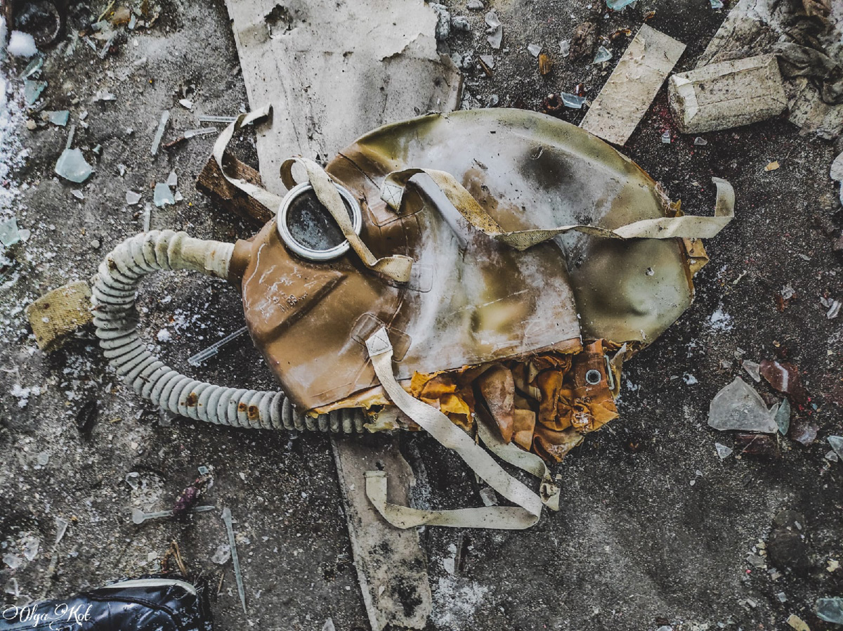 Блогер Ольга Кот осмотрела и сфотографировала заброшенные военные медицинские склады в селе Кузьмино Собинского района. Кадрами оттуда она поделилась с нами.