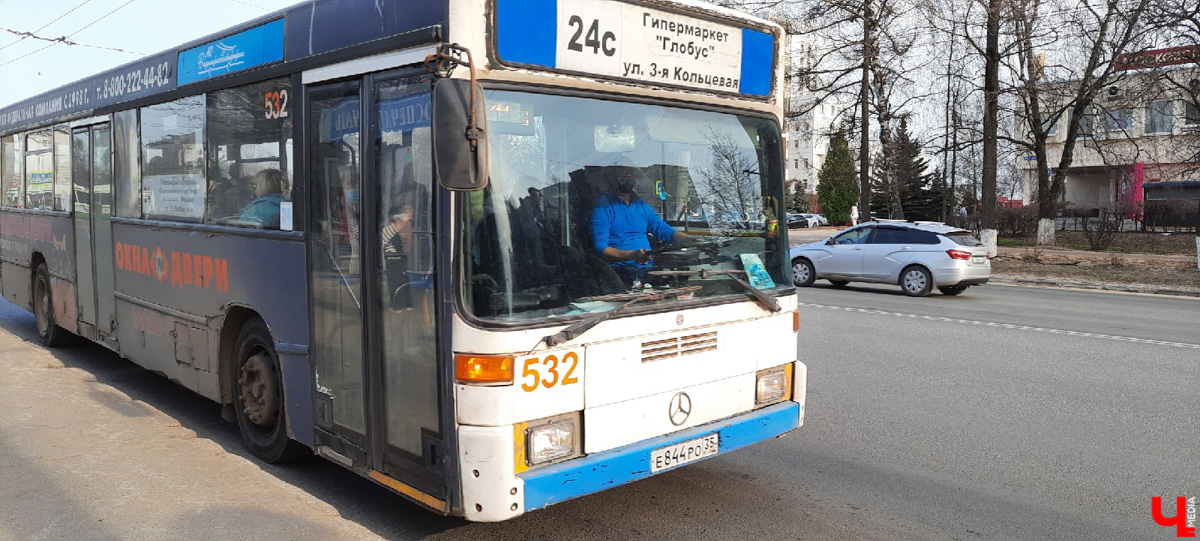 Утро понедельника могло быть очень хмурым. АДМ, перевозчик, отвечающий за 15 маршрутов, грозился резко свернуть работу. Но транспорт все же вышел. Мы порадовались, а заодно оценили качество автобусов в нашем городе.