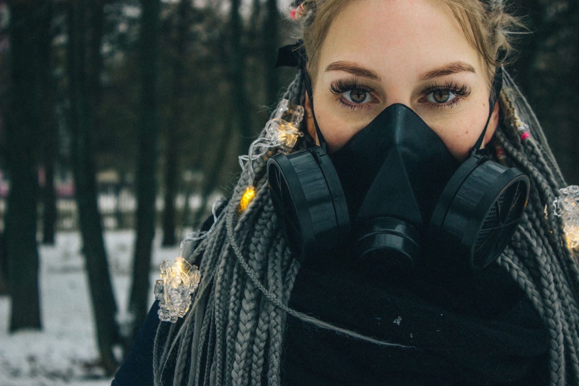 Что делать, если ты получил приглашение на съемку от сталкер-блогера? Конечно, соглашаться! Участница Youtube-шоу на канале «This is Rocket» Ната Доброта о страхах, темноте и путешествии по заброшке.