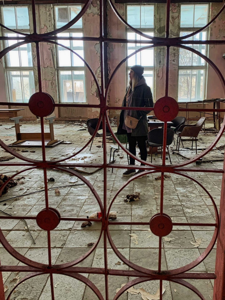 Что делать, если ты получил приглашение на съемку от сталкер-блогера? Конечно, соглашаться! Участница Youtube-шоу на канале «This is Rocket» Ната Доброта о страхах, темноте и путешествии по заброшке.