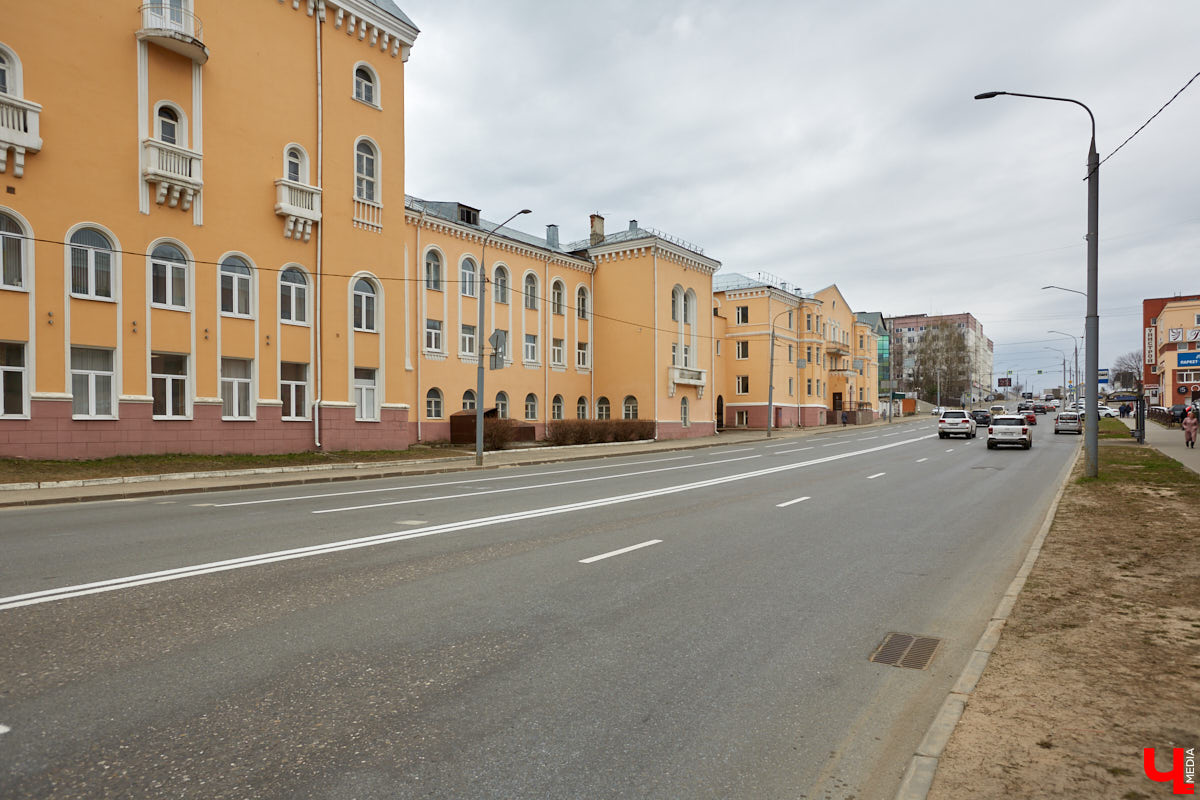 Вместе с экскурсоводом Владимиром Новиковым прошлись по нынешним улицам Дзержинского и Федосеева: нашли дом Лебедева-Полянского, определили самое старое дореволюционное здание и поискали привидений конспиративной квартиры на некогда Большой и Малой Мещанской.