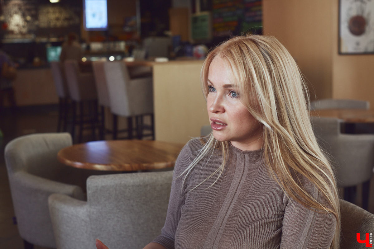 Женский закрытый клуб формируется из трех составляющих: красивые, успешные, богатые. Желаете присоединиться?