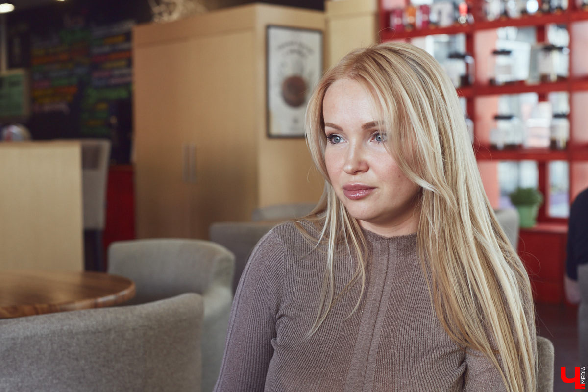 Женский закрытый клуб формируется из трех составляющих: красивые, успешные, богатые. Желаете присоединиться?