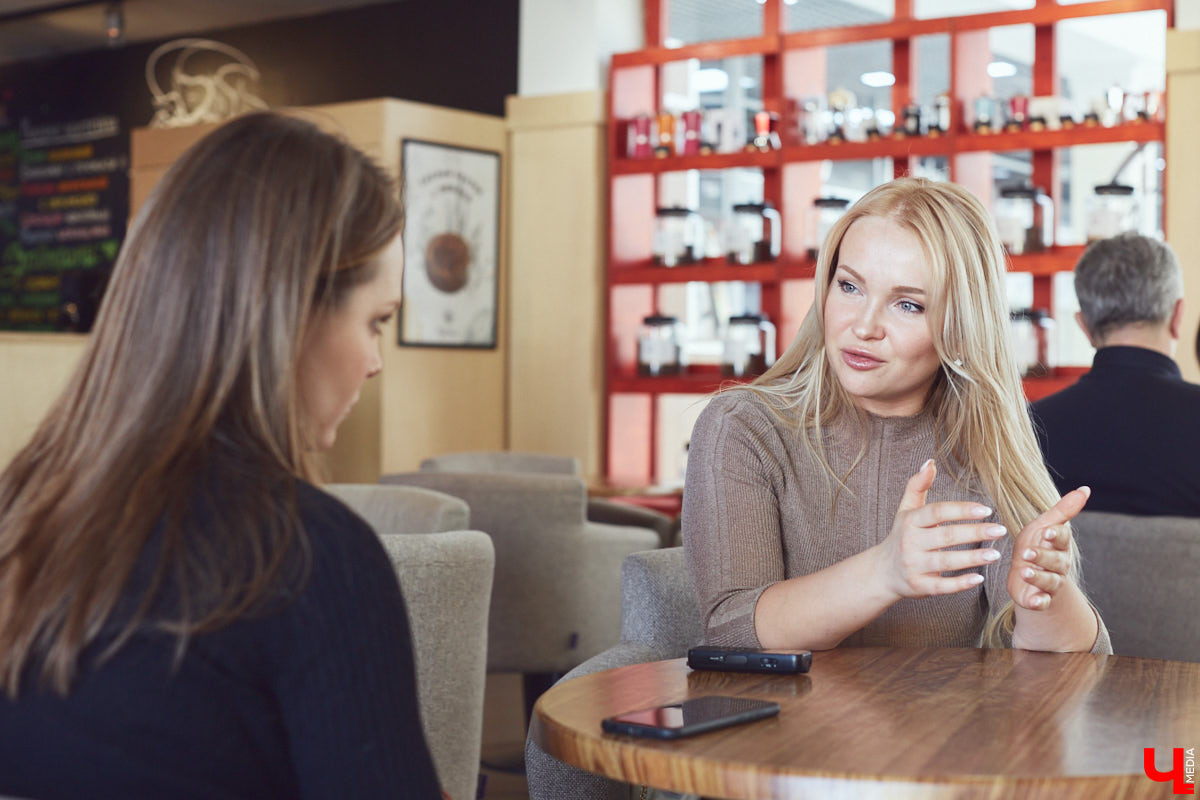 Женский закрытый клуб формируется из трех составляющих: красивые, успешные, богатые. Желаете присоединиться?