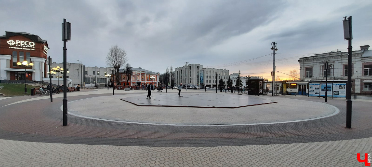 Как в ближайшее время изменится Владимир? Дворец спорта построят, и эскизы фасадов уже показаны. Липы высажены, туи - на подходе. А что еще?