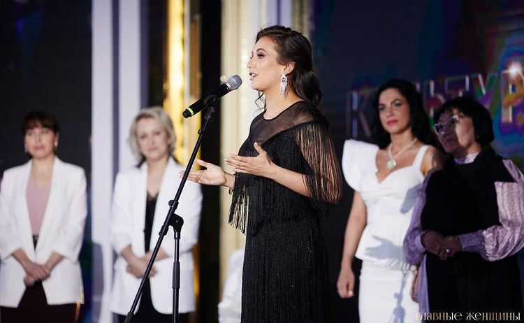 Танцовщица Валерия Лебедева рассказала о своем участии в московской премии «Главные женщины», а также о ее звездных гостях и членах жюри: Ирине Хакамаде, Владе Лисовце, Екатерине Гордон, Ляйсан Утяшевой и других.