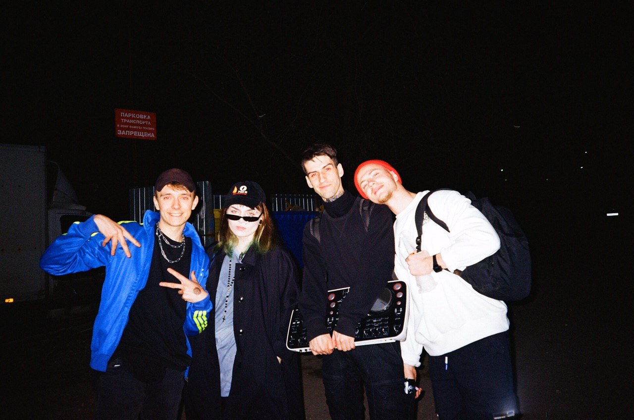 Во Владимире прошел очередной рейв для любителей электронной музыки. Место было выбрано очень необычное - старая водонапорная башня. Аскетичный красный кирпич интерьера, танцпол битком и визит сотрудников правопорядка: продолжат ли организаторы свои техно-пати?