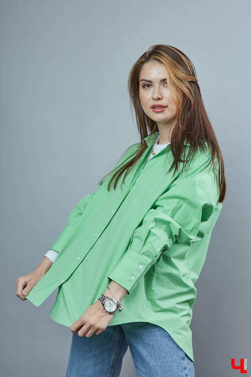 Управленец, эксперт красоты и мама: возможно ли претворять в гардеробе сразу несколько ролей? Стиль владелицы бьюти-студии Анны Клеменко кричит: «Да!» Девушка поведала нам о своих любимых нарядах и о том, как сложно все-таки одеваться модно в Коврове.