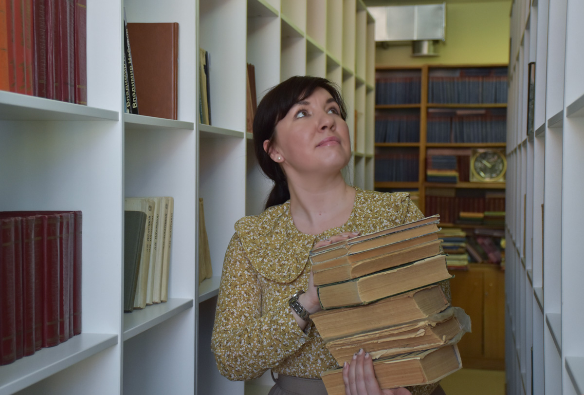 Сегодня на неудобные вопросы о своей профессии отвечает учитель русского языка и литературы Светлана Морозова, которая в этом году прошла в финал областного конкурса «Учитель года-2021».