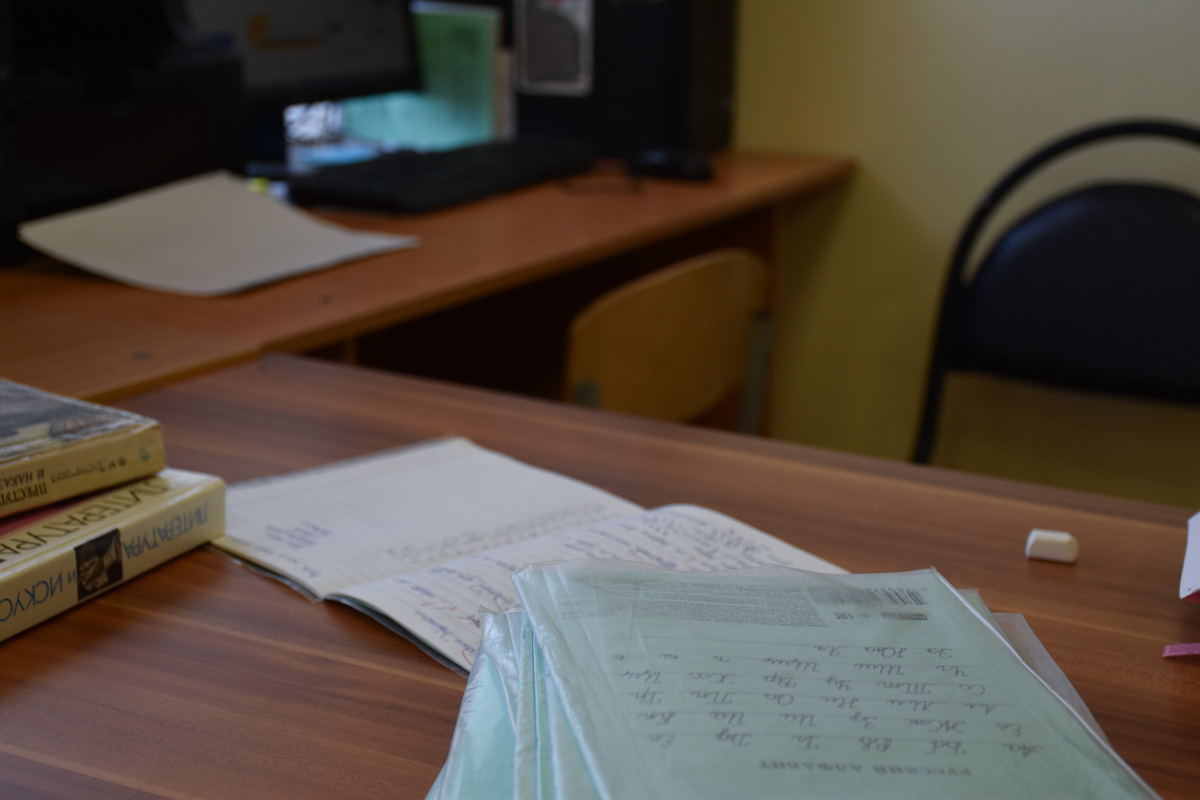 Сегодня на неудобные вопросы о своей профессии отвечает учитель русского языка и литературы Светлана Морозова, которая в этом году прошла в финал областного конкурса «Учитель года-2021».