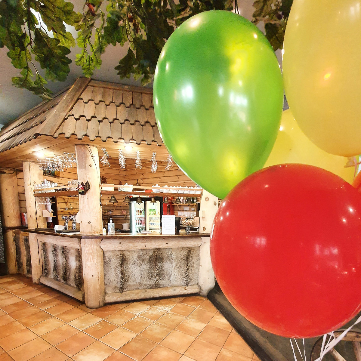 К сожалению, не все заведения общепита Владимира смогли остаться на плаву, пережив длительный запрет на работу 2020 года и уменьшение количества посетителей в 2021-м. Какие кафе навсегда закрыли свои двери?