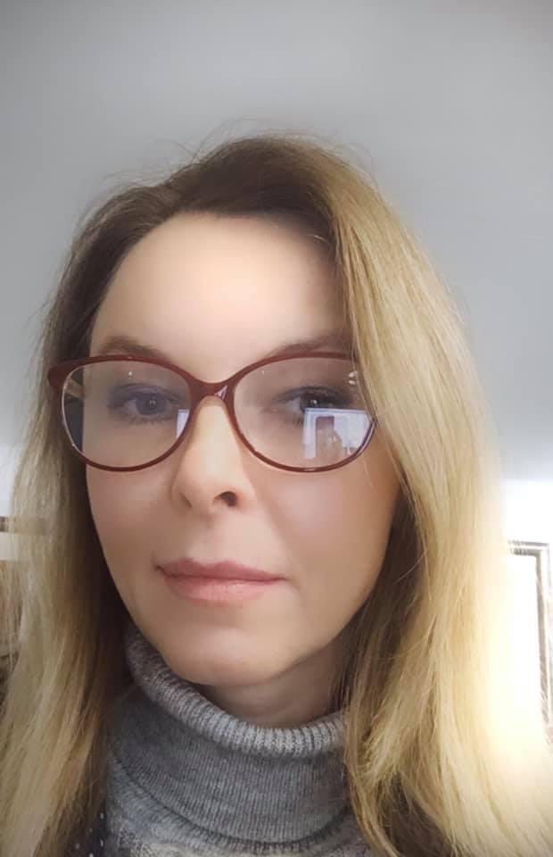 Ботокс или филлеры - для непосвященных это просто китайская грамота. Для тех, кто в теме инъекционной косметологии, - привычные термины. Что за ними скрывается? Рассказали те, кто регулярно посещает такие процедуры.