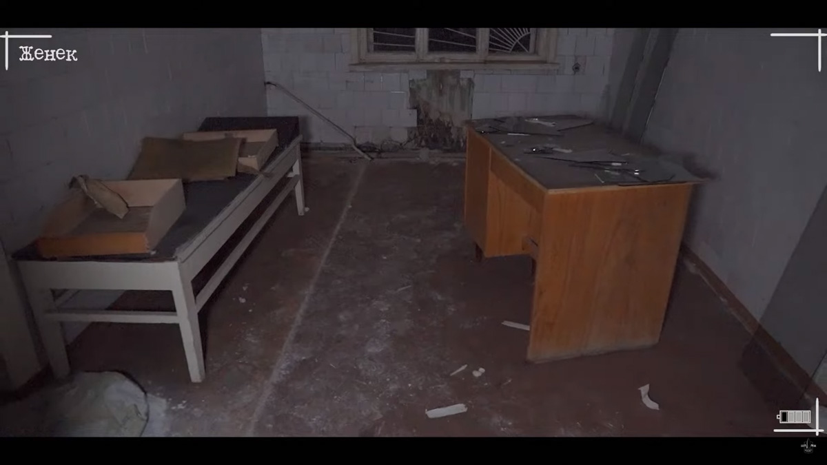 Если верить слухам, во Владимирской области на территории заброшенной базы отдыха живет призрак. Узнав об этом, блогер Ракета решил провести эксперимент по призыву нечисти и, конечно же, доверил столь ответственное задание местным ребятам.