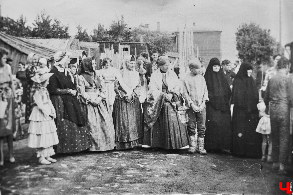 Семья Татьяны Давыдовой вот уже почти 100 лет владеет тем самым домом, где снимали фильм «Женитьба Бальзаминова». Они давно мечтали о создании киномузея, но сейчас решились и приглашают волонтеров поучаствовать в работах.