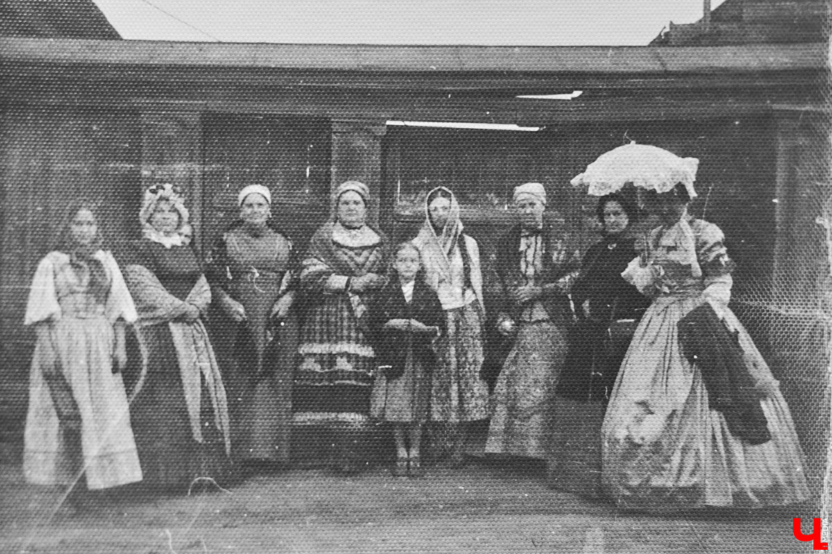 Семья Татьяны Давыдовой вот уже почти 100 лет владеет тем самым домом, где снимали фильм «Женитьба Бальзаминова». Они давно мечтали о создании киномузея, но сейчас решились и приглашают волонтеров поучаствовать в работах.