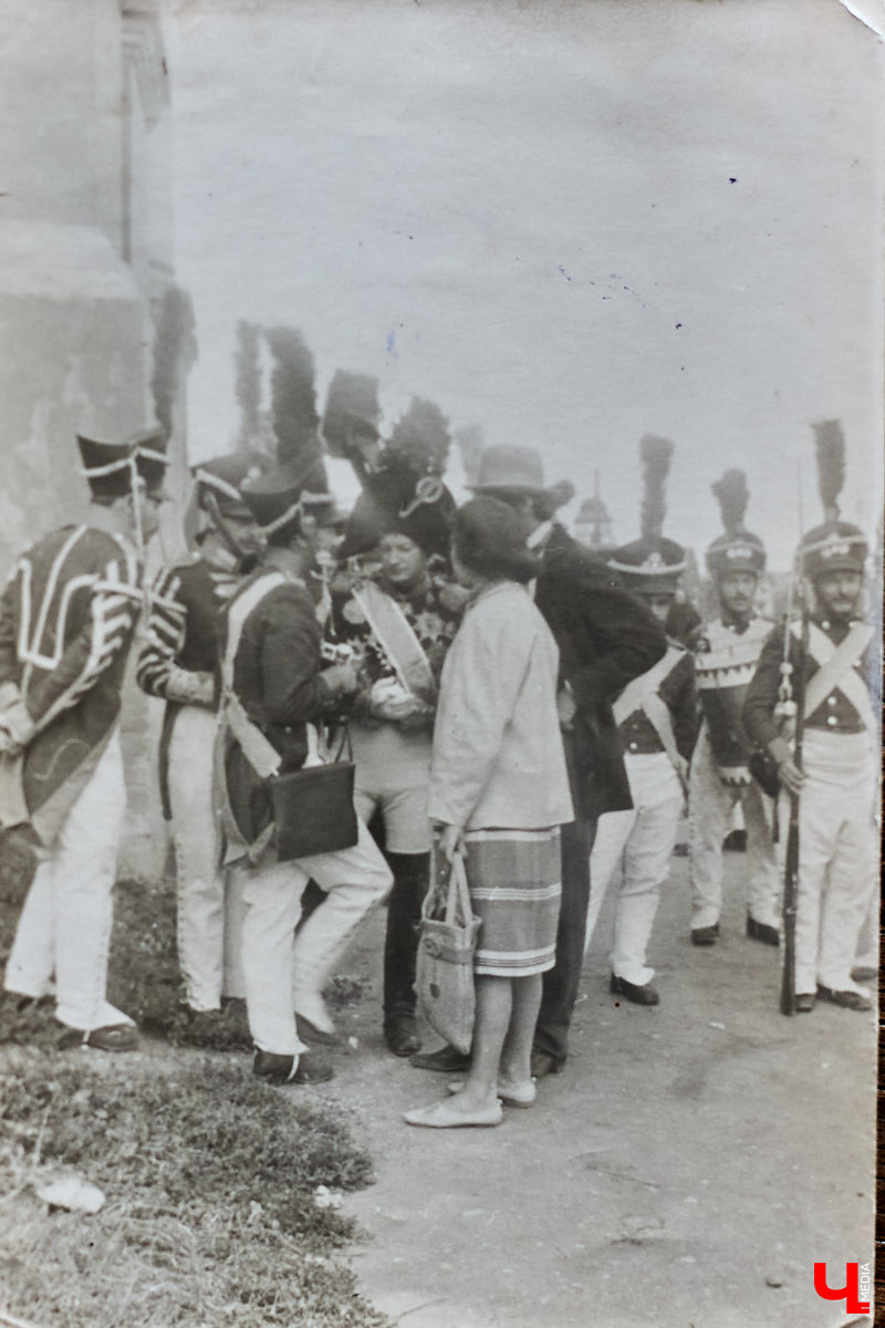 Семья Татьяны Давыдовой вот уже почти 100 лет владеет тем самым домом, где снимали фильм «Женитьба Бальзаминова». Они давно мечтали о создании киномузея, но сейчас решились и приглашают волонтеров поучаствовать в работах.