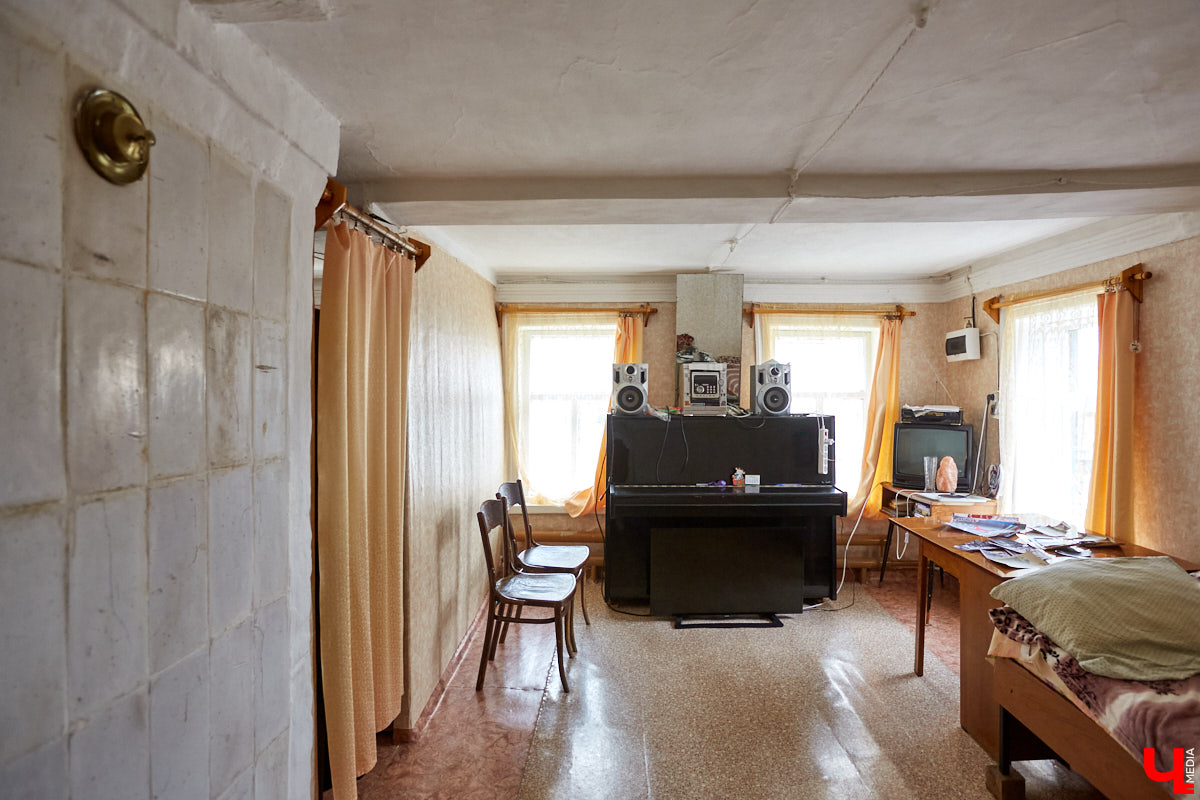 Семья Татьяны Давыдовой вот уже почти 100 лет владеет тем самым домом, где снимали фильм «Женитьба Бальзаминова». Они давно мечтали о создании киномузея, но сейчас решились и приглашают волонтеров поучаствовать в работах.