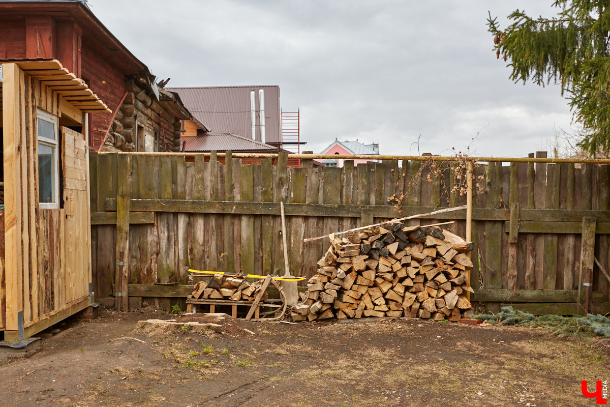 Семья Татьяны Давыдовой вот уже почти 100 лет владеет тем самым домом, где снимали фильм «Женитьба Бальзаминова». Они давно мечтали о создании киномузея, но сейчас решились и приглашают волонтеров поучаствовать в работах.