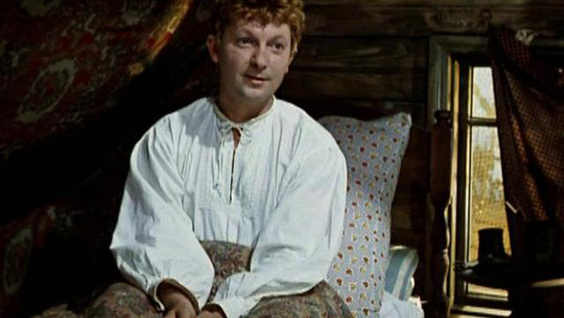 Семья Татьяны Давыдовой вот уже почти 100 лет владеет тем самым домом, где снимали фильм «Женитьба Бальзаминова». Они давно мечтали о создании киномузея, но сейчас решились и приглашают волонтеров поучаствовать в работах.