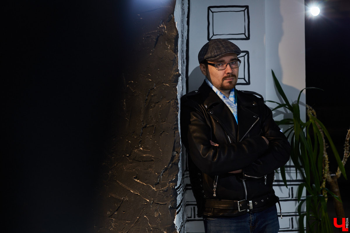 Узнаем у владимирского Youtube-блогера Александра Киященко, сколько стоит рецензия на отечественное кино, и попросим честно высказаться о фильме «Майор Гром», с создателями которого ему удалось пообщаться.