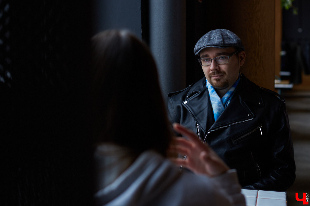 Узнаем у владимирского Youtube-блогера Александра Киященко, сколько стоит рецензия на отечественное кино, и попросим честно высказаться о фильме «Майор Гром», с создателями которого ему удалось пообщаться.