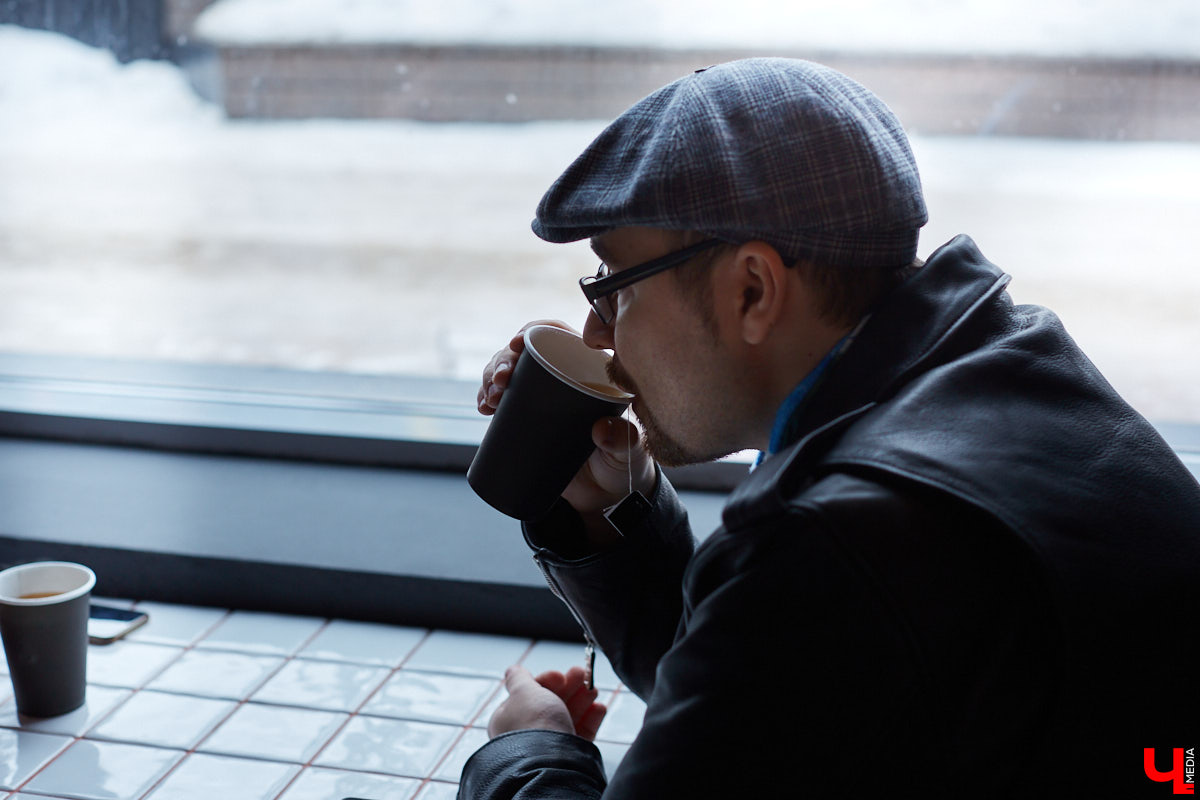 Узнаем у владимирского Youtube-блогера Александра Киященко, сколько стоит рецензия на отечественное кино, и попросим честно высказаться о фильме «Майор Гром», с создателями которого ему удалось пообщаться.