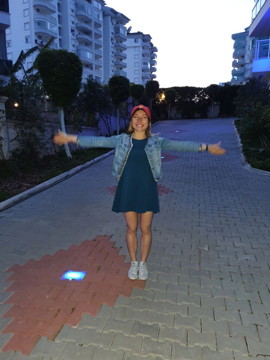 Владимирский фитнес-тренер и нутрициолог Дарья Жичкина полтора месяца назад переехала в солнечную Аланию. Чем она отличается от родного города, Дарья рассказала в интервью «Ключ-Медиа».