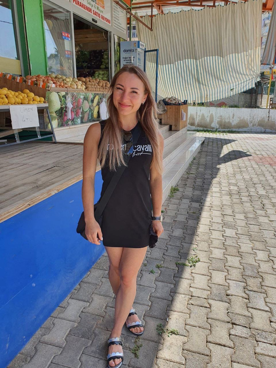 Владимирский фитнес-тренер и нутрициолог Дарья Жичкина полтора месяца назад переехала в солнечную Аланию. Чем она отличается от родного города, Дарья рассказала в интервью «Ключ-Медиа».