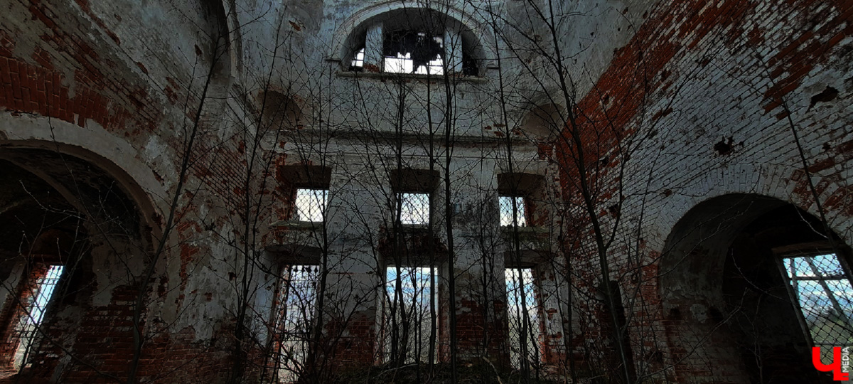 Никульское - старинное село в Суздальском районе. Оно примечательно красивыми пейзажами и заброшенным храмом.